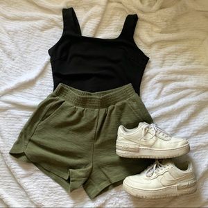 High waisted textured lounge shorts